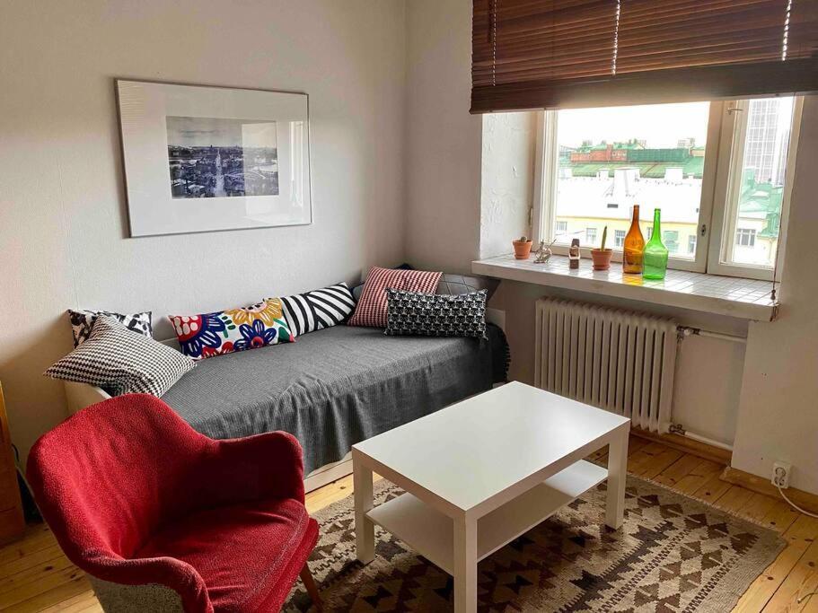 Studio Apartment, View Over The Roofs For The Sunrise Хелзинки Екстериор снимка