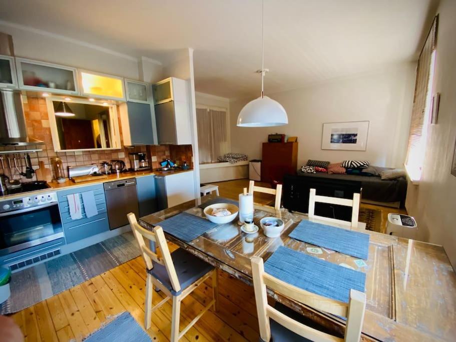 Studio Apartment, View Over The Roofs For The Sunrise Хелзинки Екстериор снимка